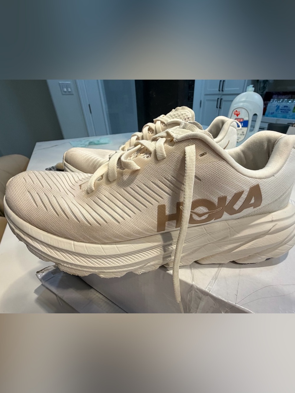 HOKA Bondi 8 Athletic Shoes Cream US 7.5 D
